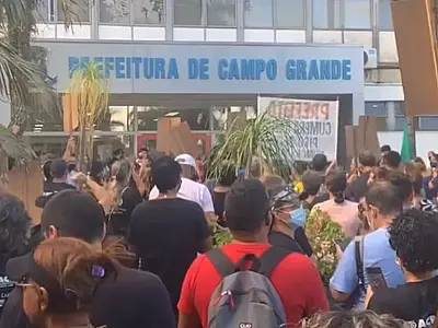 Professores da Rede Municipal de Ensino aceitam reajuste salarial de 62% até 2024
