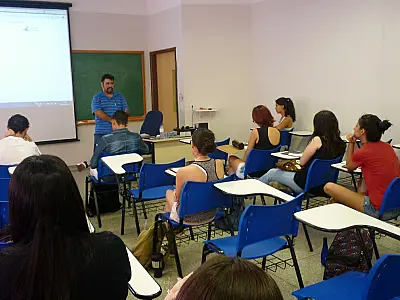 Simpósio reforça a importância do rádio no Brasil