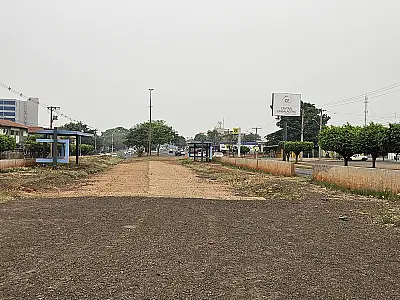 Obras paradas na Avenida Gunter Hans provocam acidentes e mortes de condutores