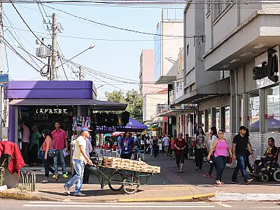 Funcionários são explorados no comércio da capital