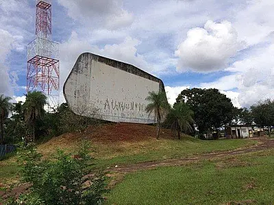 Reitoria da UFMS e representantes do SESC debatem reativação do Auto Cine