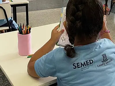 Pais e tutores cobram auxiliares pedagógicos especializados nas escolas municipais de Campo Grande