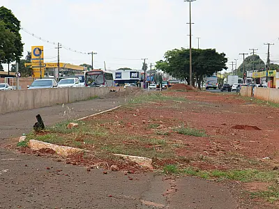 Obras inacabadas na Avenida Gunter Hans provocam acidentes com morte