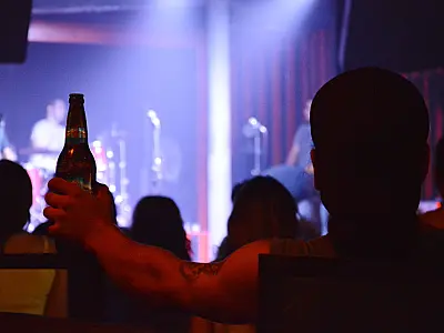 Consumo de bebidas alcoólicas é alto nas noites de Campo Grande