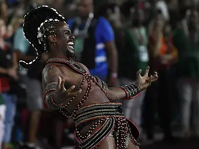 Laroyê! Meu carnaval é preto!