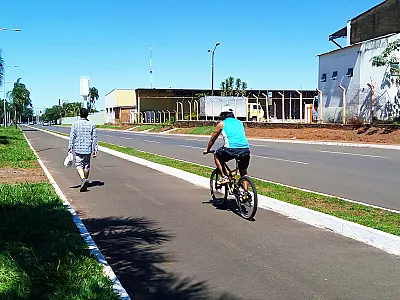 Contran regulamenta multa para pedestres e ciclistas em todo o país