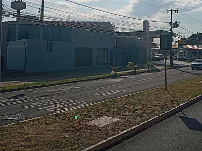 Falta de arborização afeta bairros de Campo Grande