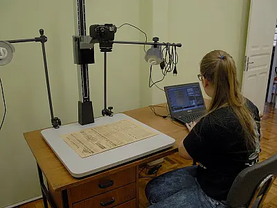 Alunos da UFMS resgatam e fotografam jornais antigos de Mato Grosso do Sul