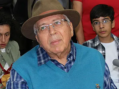 Marques de Melo lança novo livro no Centro Cultural da INTERCOM