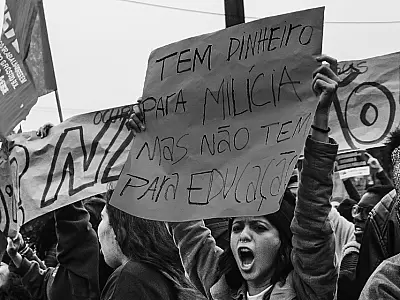 Cabeça vazia é oficina do Bolsonaro