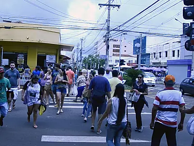 Comércio de Campo Grande funciona em novo horário