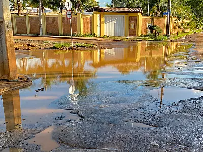 Fortes chuvas causaram aumento no número de buracos nas vias públicas dos bairros de Campo Grande