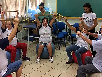 Projeto da UFMS atende idosos com Parkinson e Alzheimer